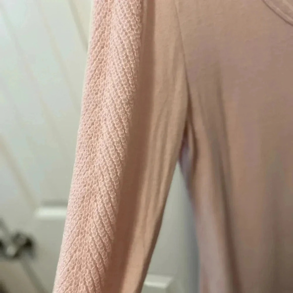 Time and Tru Light pink long sleeve shirt knitted sleeves size L - Picture 3 of 3